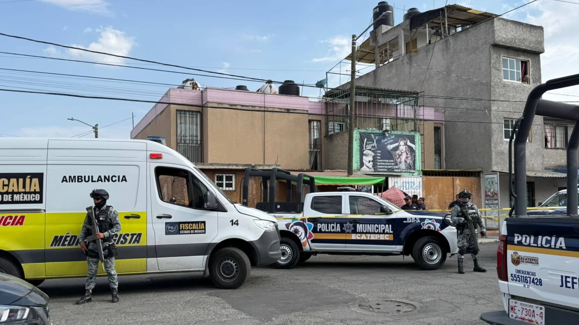 Balacera en Ecatepec: Mujer es Atacada por su Expareja al Interior de Estética; Él Murió