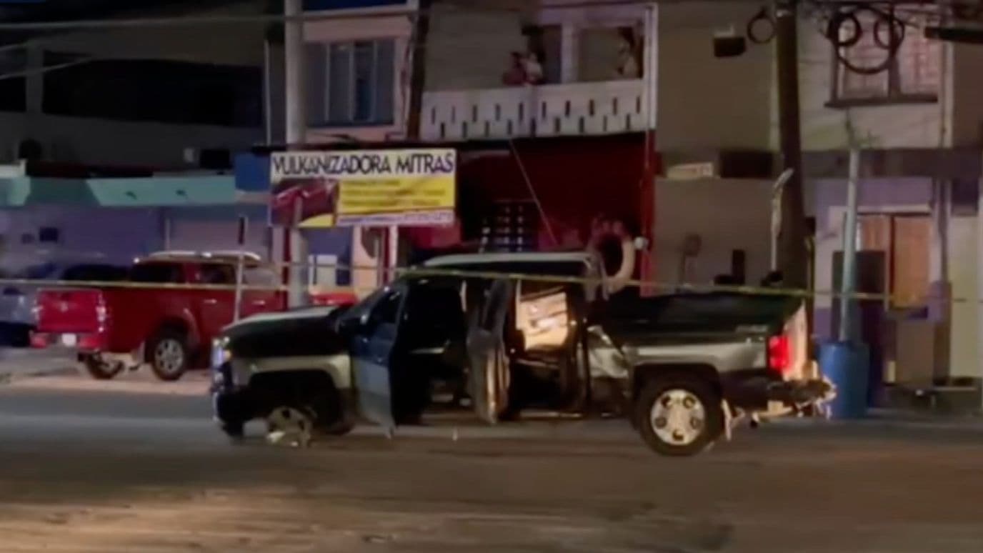 Recuperan camioneta robada tras persecución y balacera en Monterrey