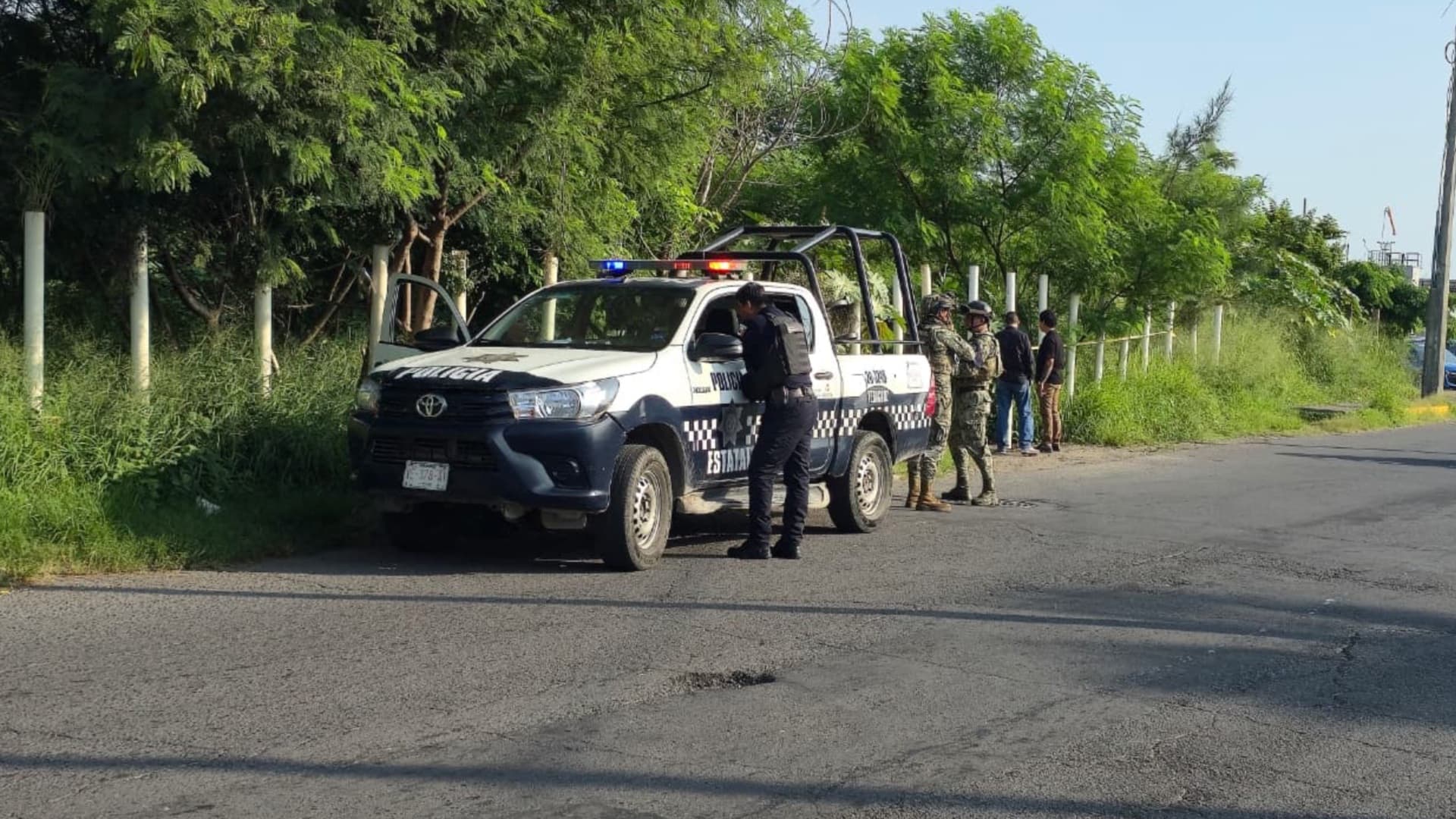 Hallan cuerpo de hombre en terreno baldío de Veracruz
