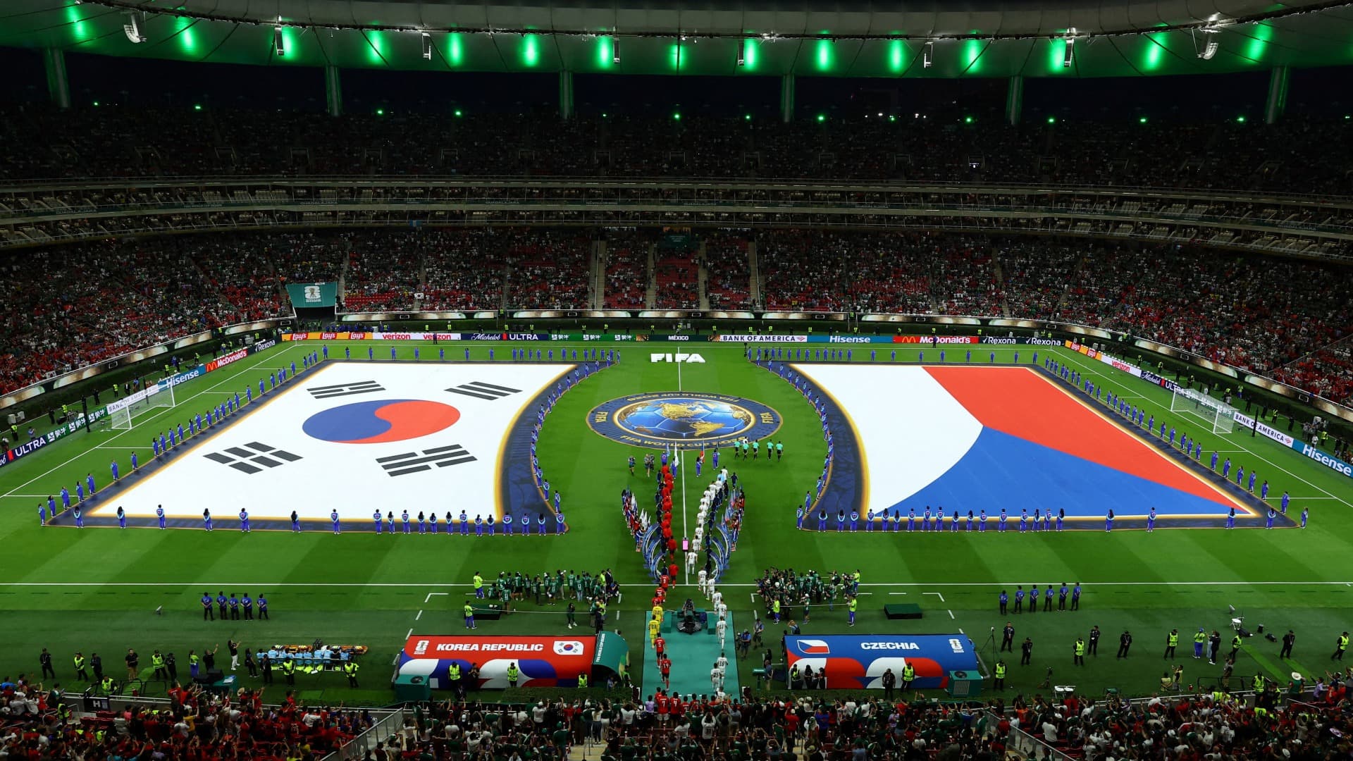 Banderas de Corea del Sur y Chequia en partido del Mundial 2026