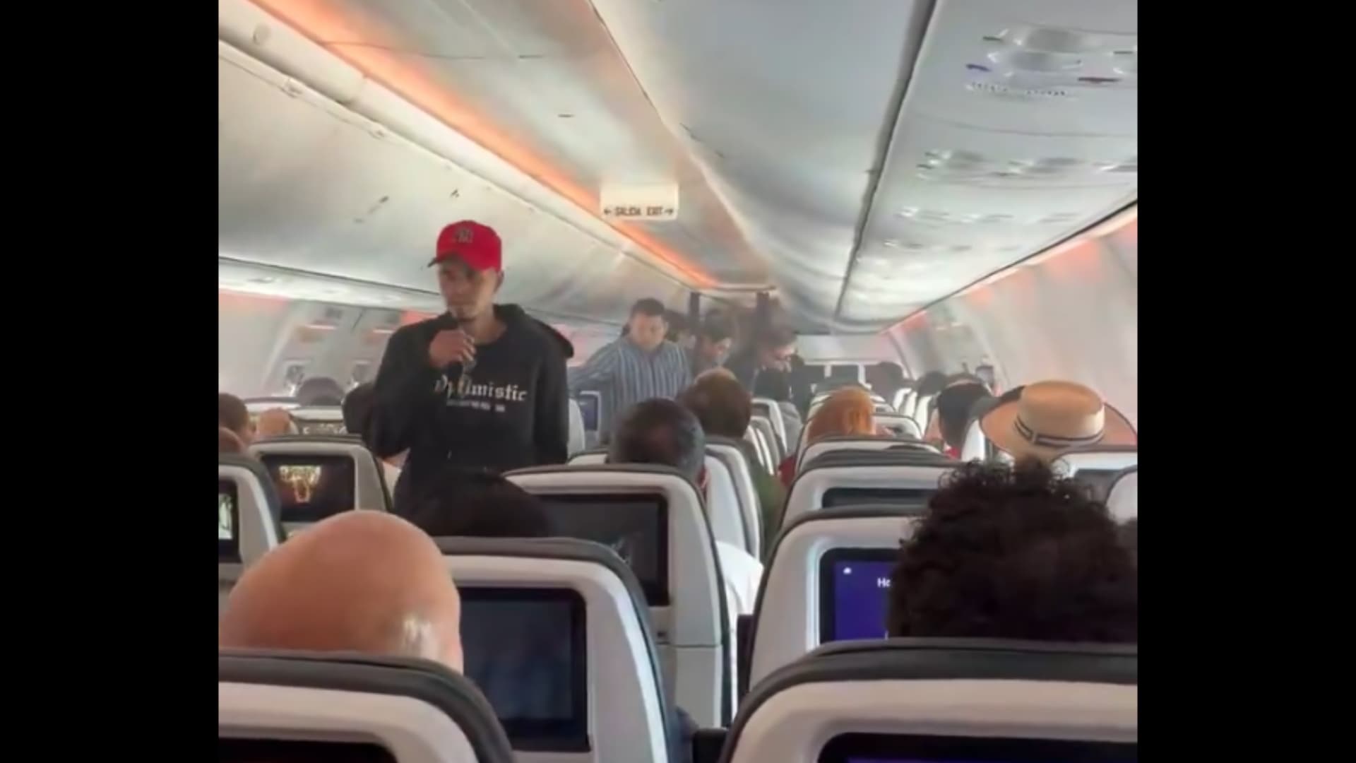 La batería externa explotó al interior del avión de Aeroméxico