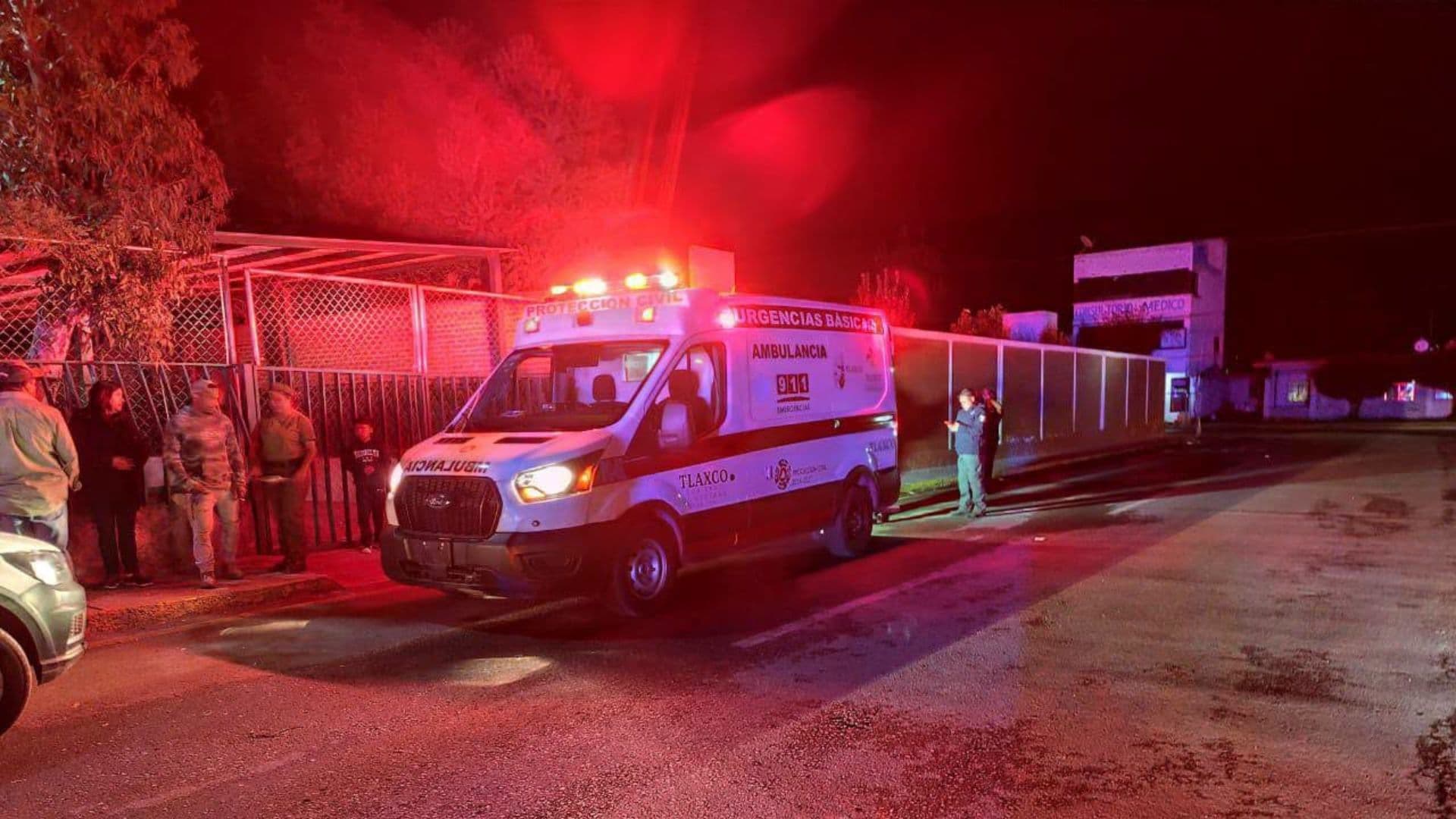 Bebé es abandonada en inmediaciones de un Centro Médico Tlaxala.