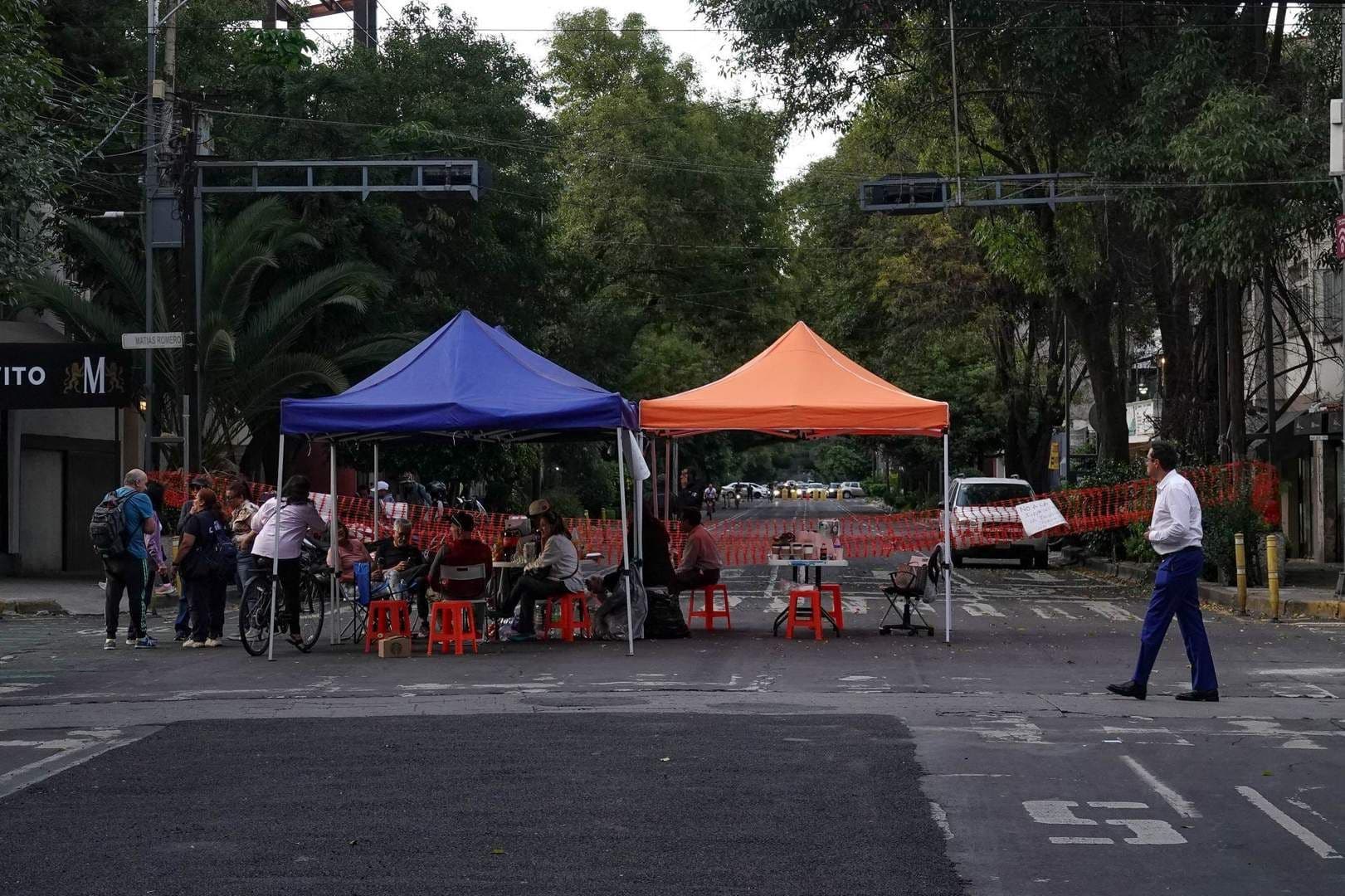 Vecinos exigen frenar los despojos de viviendas en la Del Valle.