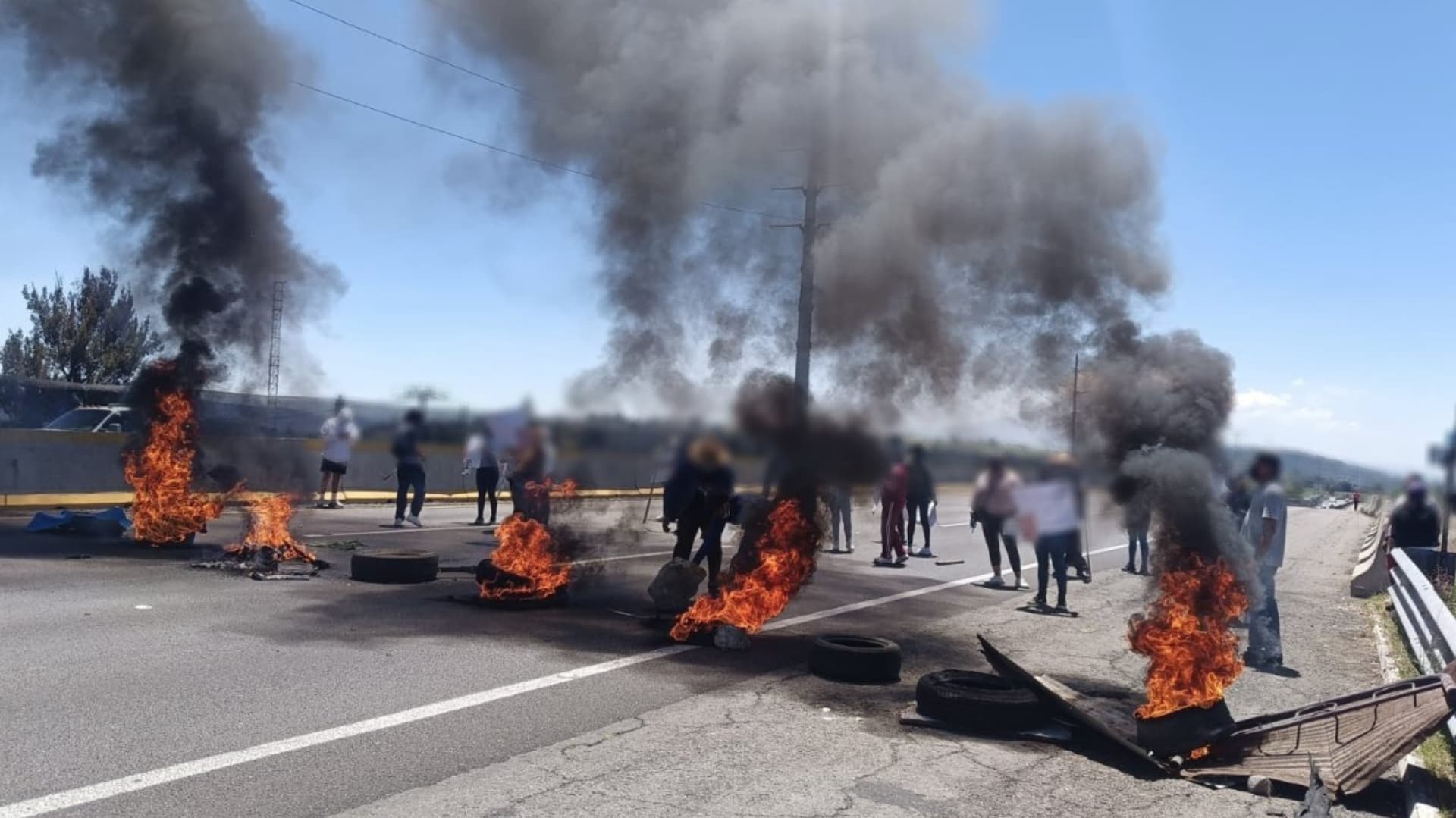Cerrada la autopista México-Puebla.