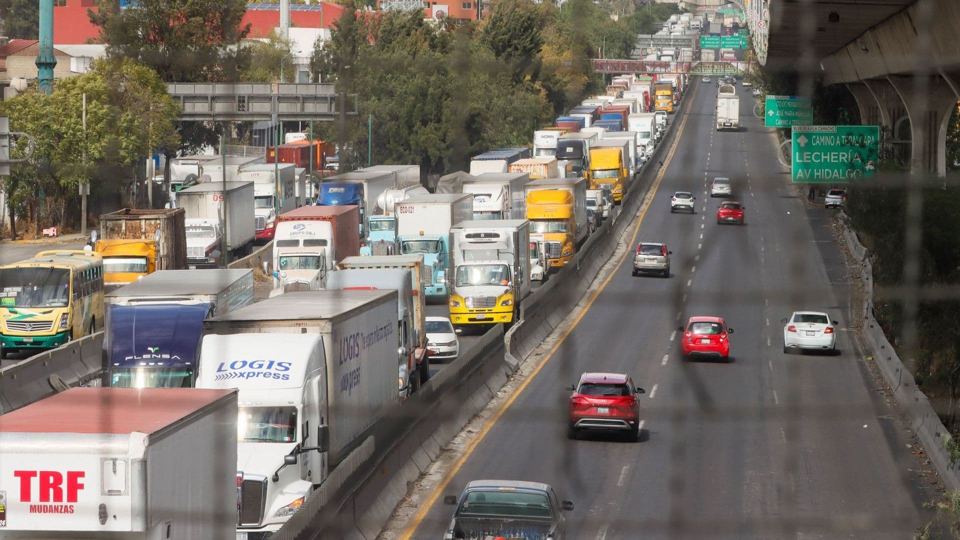 Bloqueo en la autopista México-Querétaro.