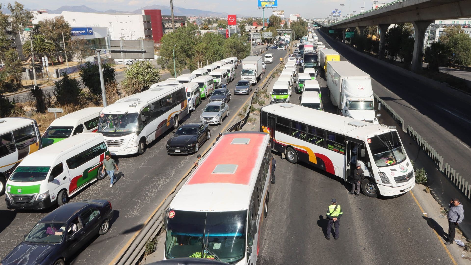 Bloqueo en la Autopista México-Querétaro