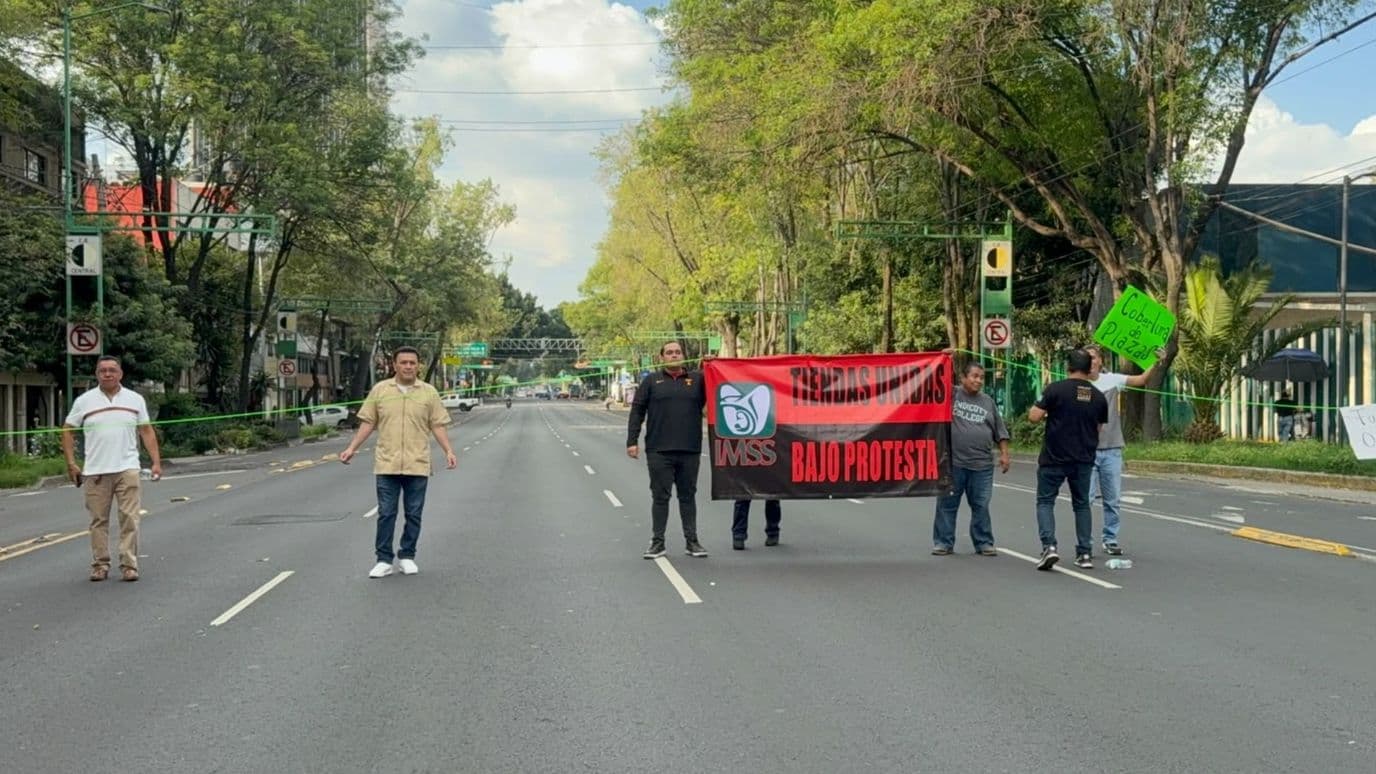 Bloqueo en calles de la Ciudad de México.