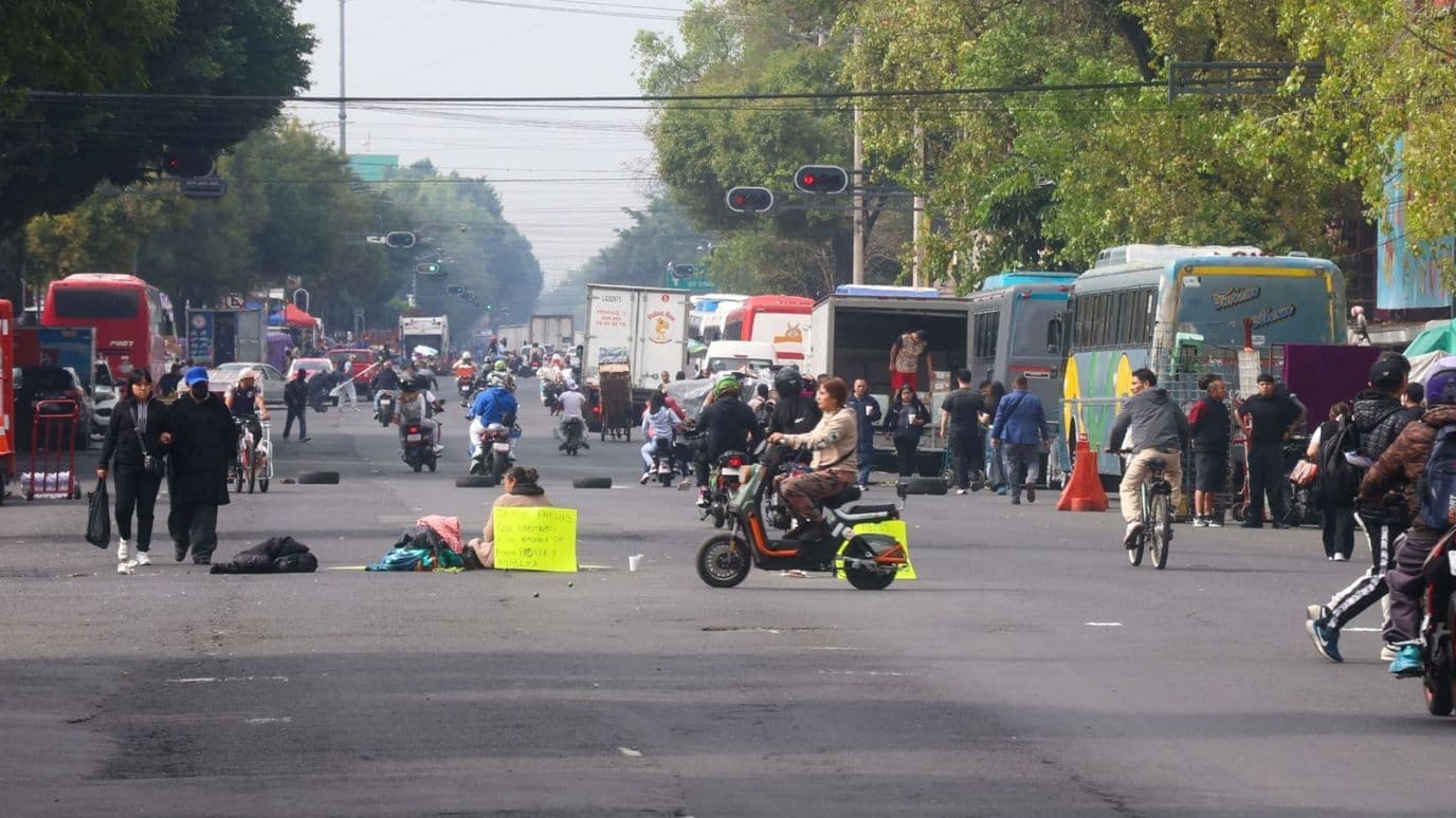 Bloqueo en calles de la Ciudad de México.