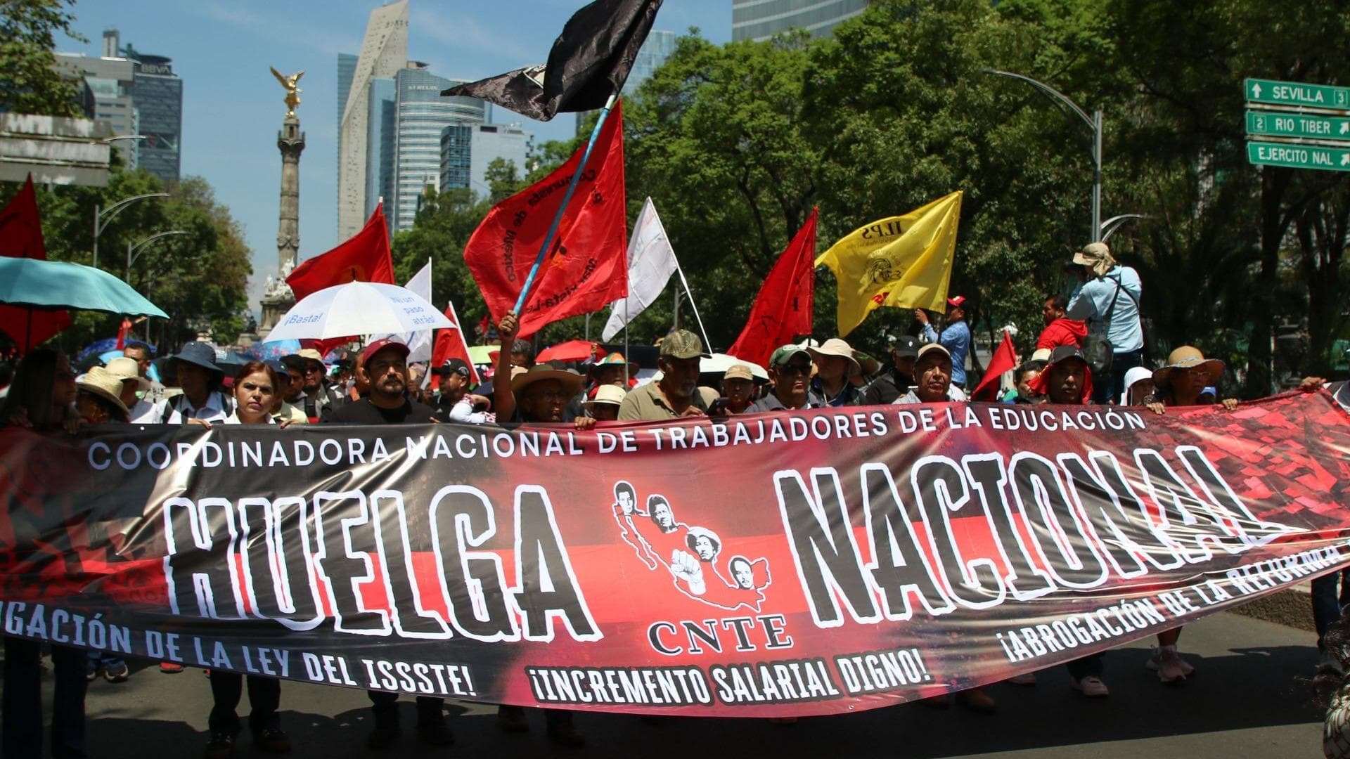 Marcha de la CNTE en la CDMX