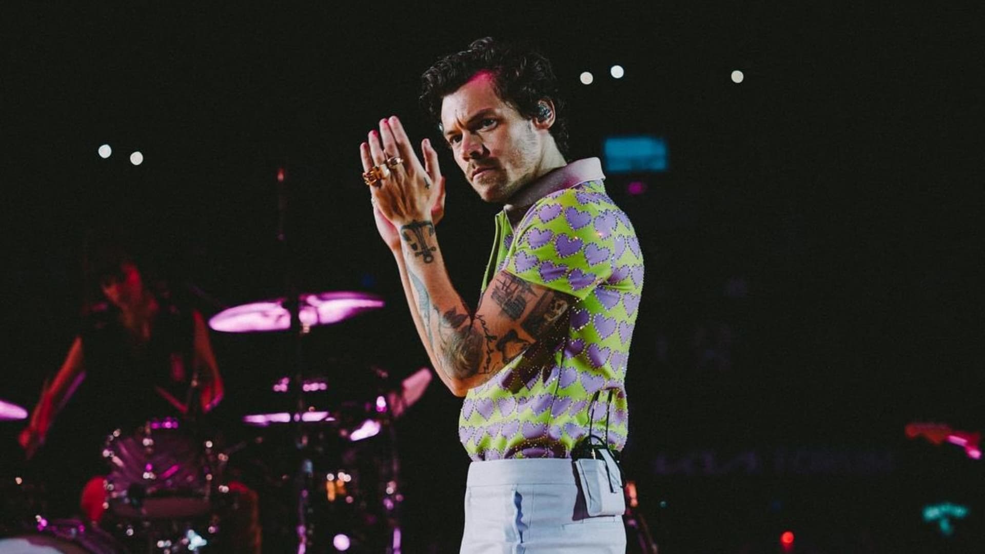 Realizan Bloqueo Frente a Puerta del Estadio GNP Previo a Concierto de Harry Styles, ¿Qué Pasó?
