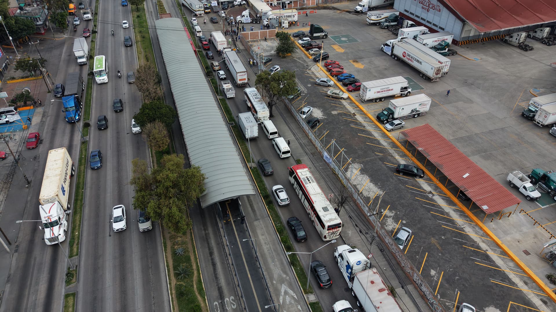 Bloqueo de transportistas en Vallejo