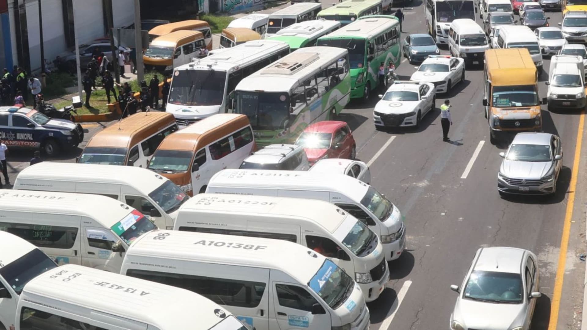 Bloqueo en la Autopista México-Puebla.