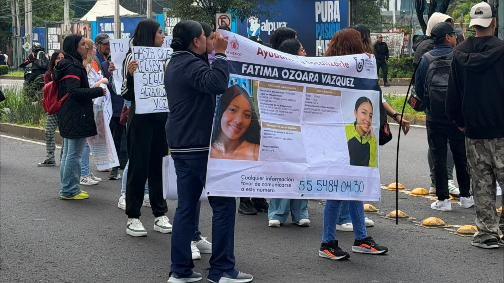 Bloqueo en Periférico Sur por desaparición de Fátima Ozoara Cid Vázquez