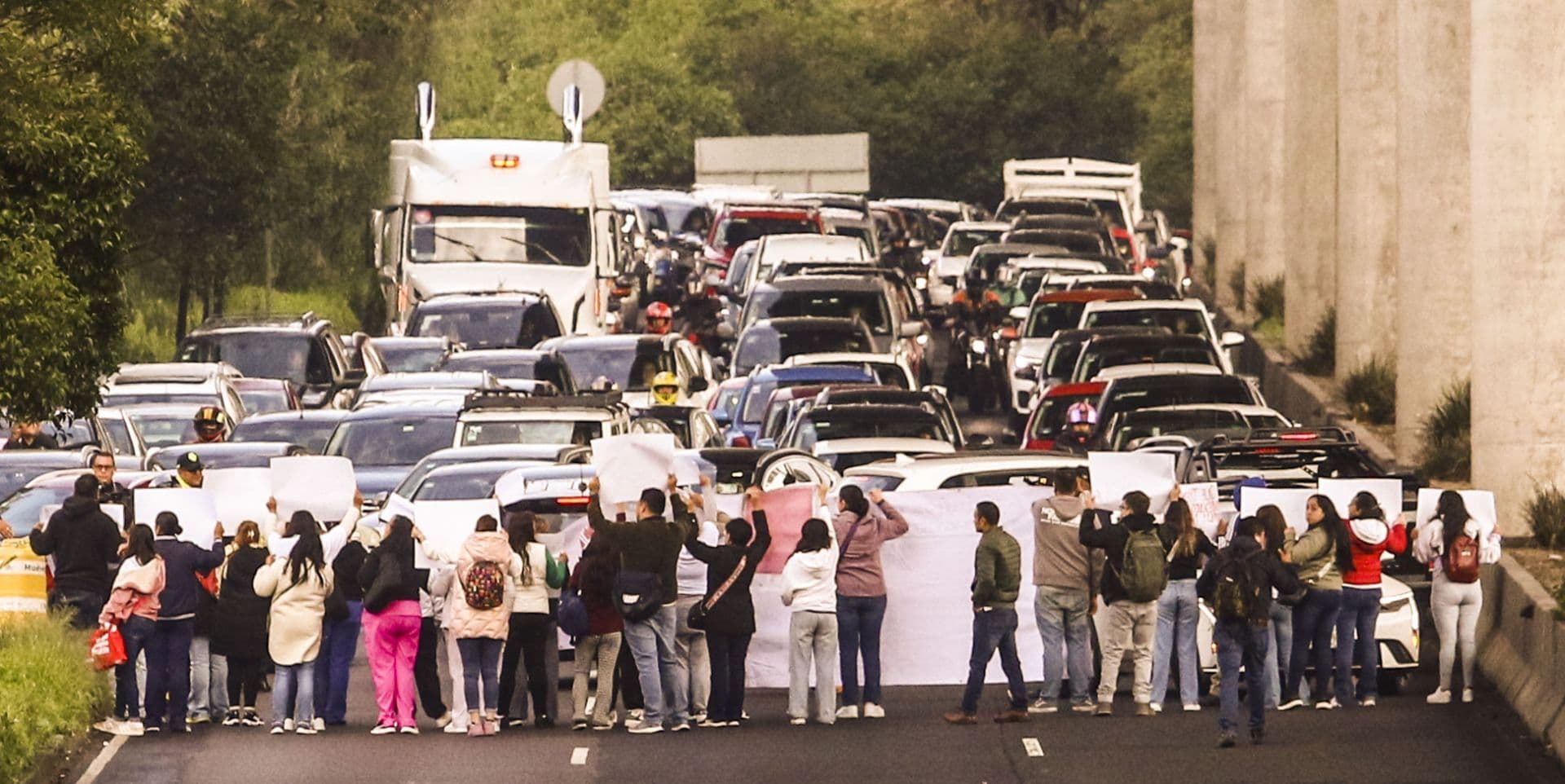 Bloqueo en Periférico Sur CDMX