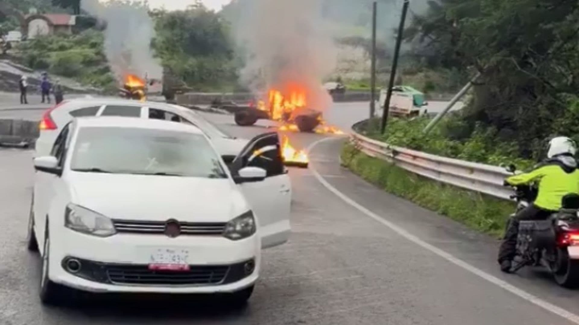 ¿Qué Pasó en la México-Toluca Hoy? Reportan Bloqueo y Quema de Vehículos