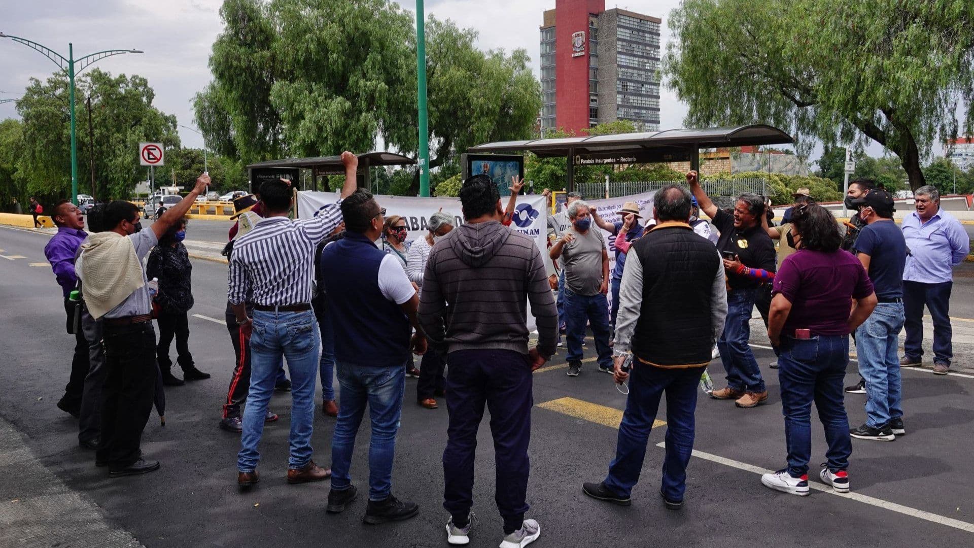 Bloqueo de trabajadores de la UNAM