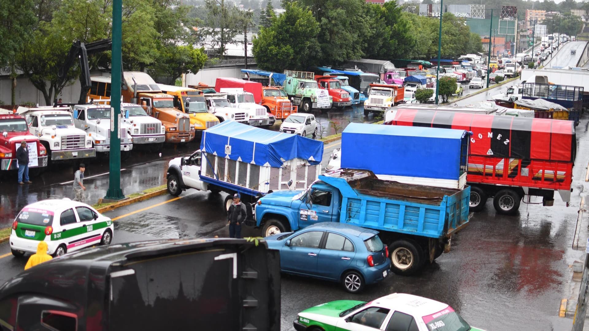 Bloqueo de transportistas para exigir mayor seguridad en las carreteras