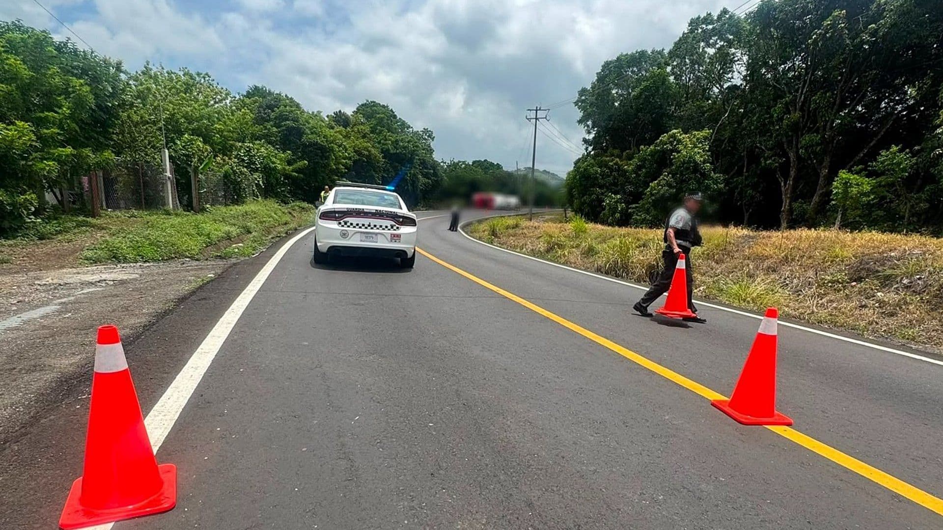 Accidente vial en la carretera Paso del Toro-Acayucan, Veracruz, el 9 de julio 2026. Foto: X @GN_Carreteras