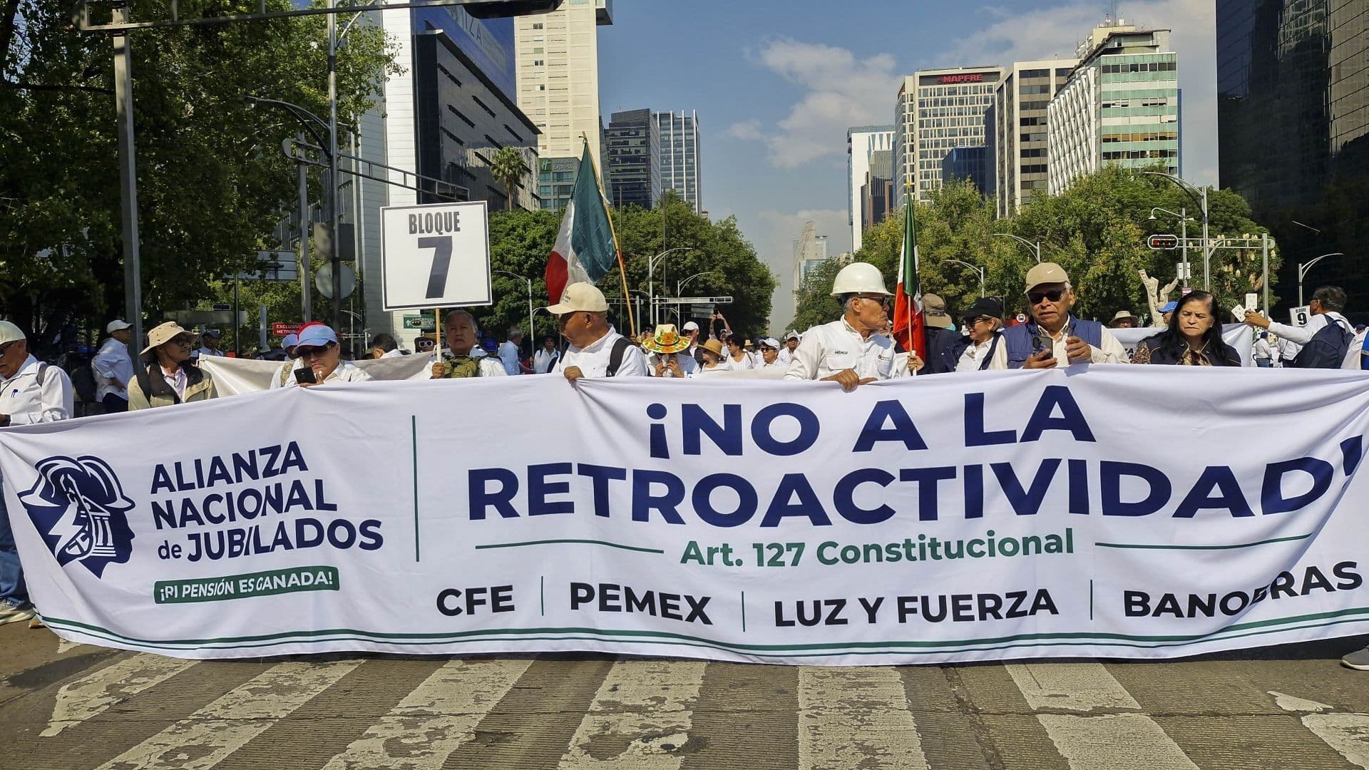 Marcha de jubilados en la CDMX
