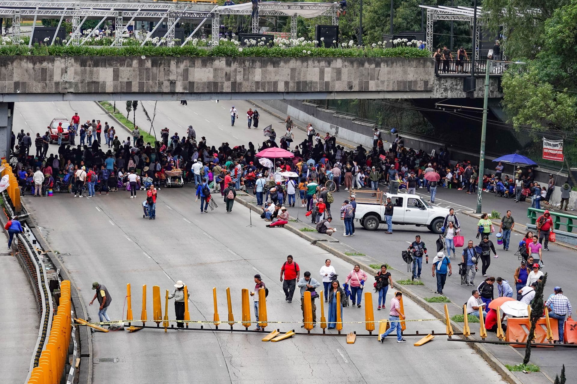 Marcha y bloqueo de maestros de la CNTE en CDMX.