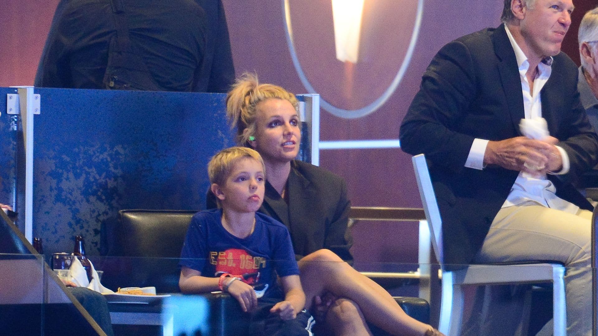 Britney Spears Siente que 'Fracasó como Madre' y Lanza Duras Críticas contra sus Padres