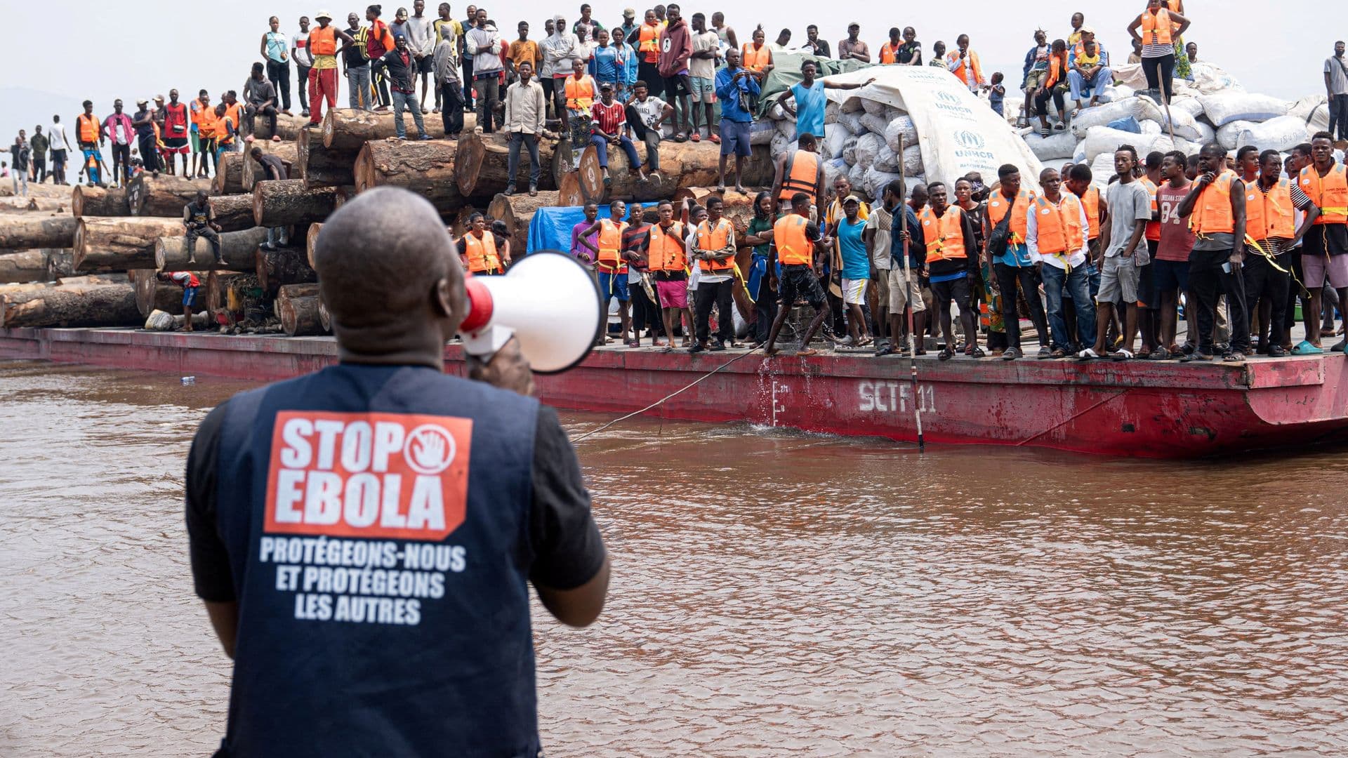 Congo intercepta una embarcación por presunto caso de ébola