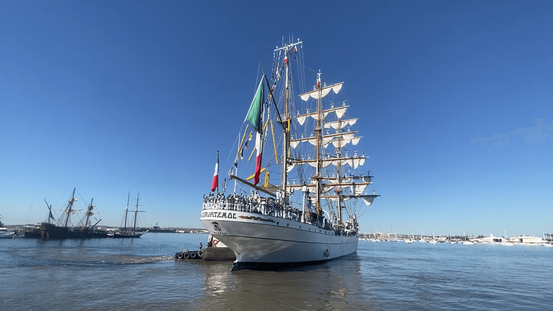 Despiden al Buque Escuela Cuauhtémoc Tras Recibir a 50 Mil Personas en San Diego