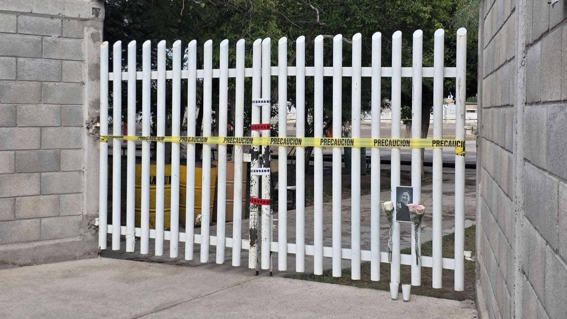 Entrada de la Secundaria Número 13 del ejido La Unión, en Torreón, Coahuila