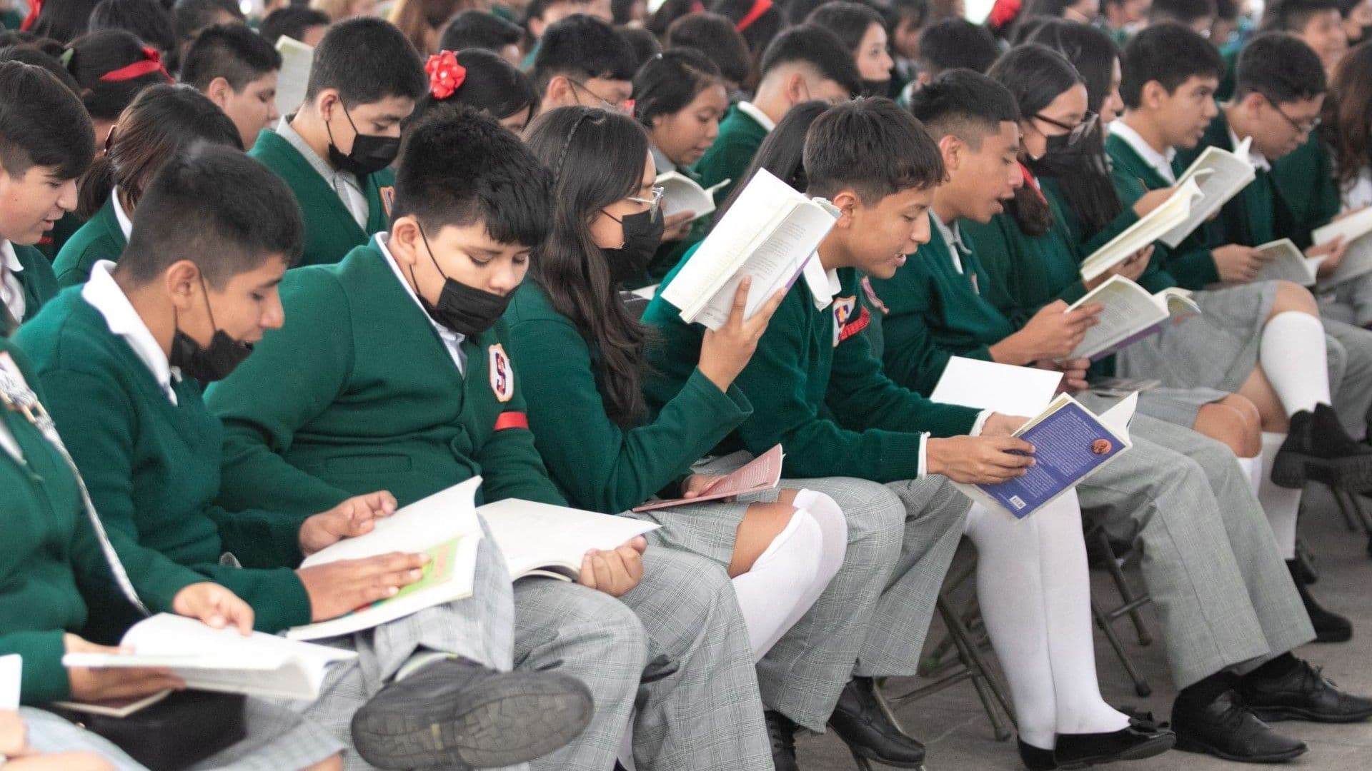 Checa Cómo Solicitar el Cambio de Escuela o Turno de Secundaria CDMX 2026
