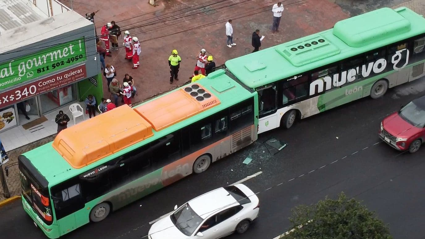 Choque de camiones en Guadalupe