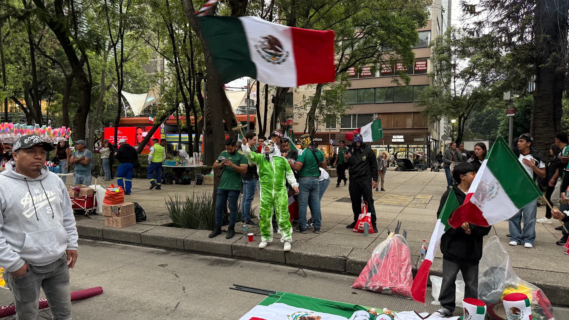 Ambiente previo al partido ecuador vs México mundial 2026  · Paseo de La Reforma, Cuauhtémoc | Silvana Flores