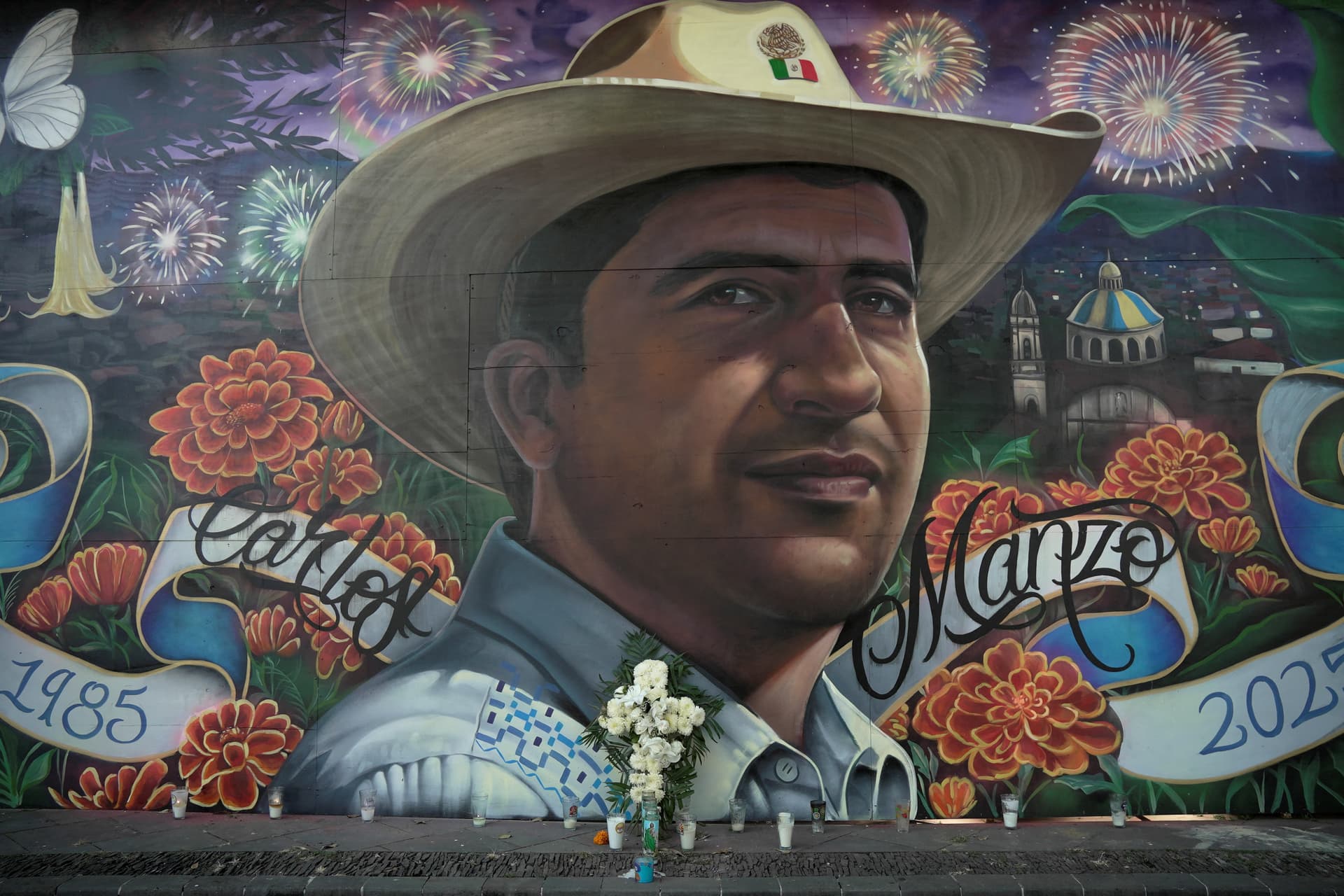 Mural en memoria de Carlos Manzo