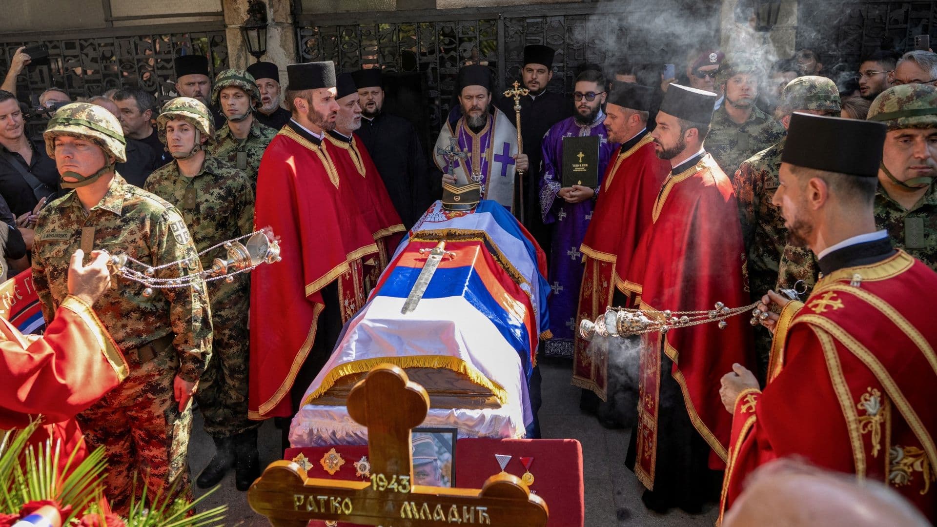 Ratko Mladic, 'El Carnicero de Bosnia', Recibe Funeral de Héroe pese a Condena por Genocidio