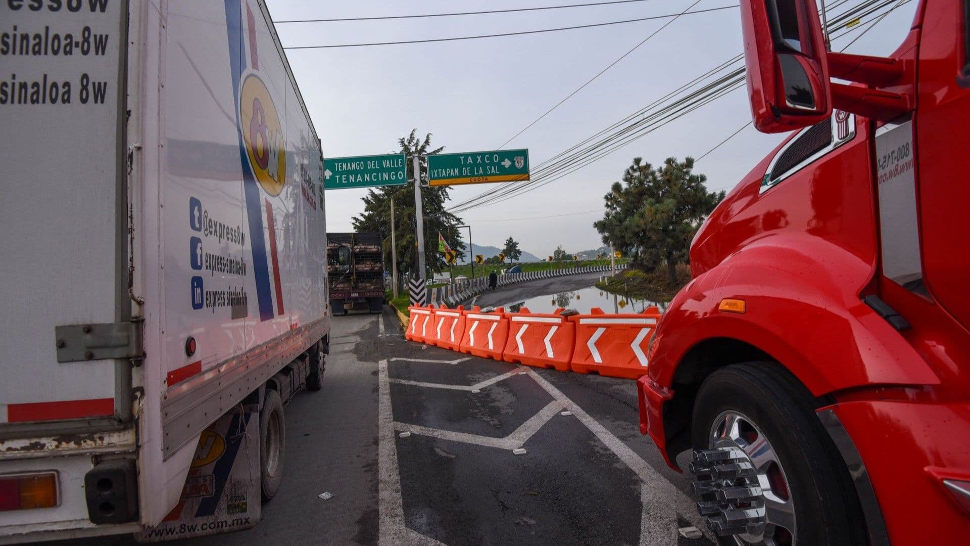Bloqueo en carretera Toluca-Tenango