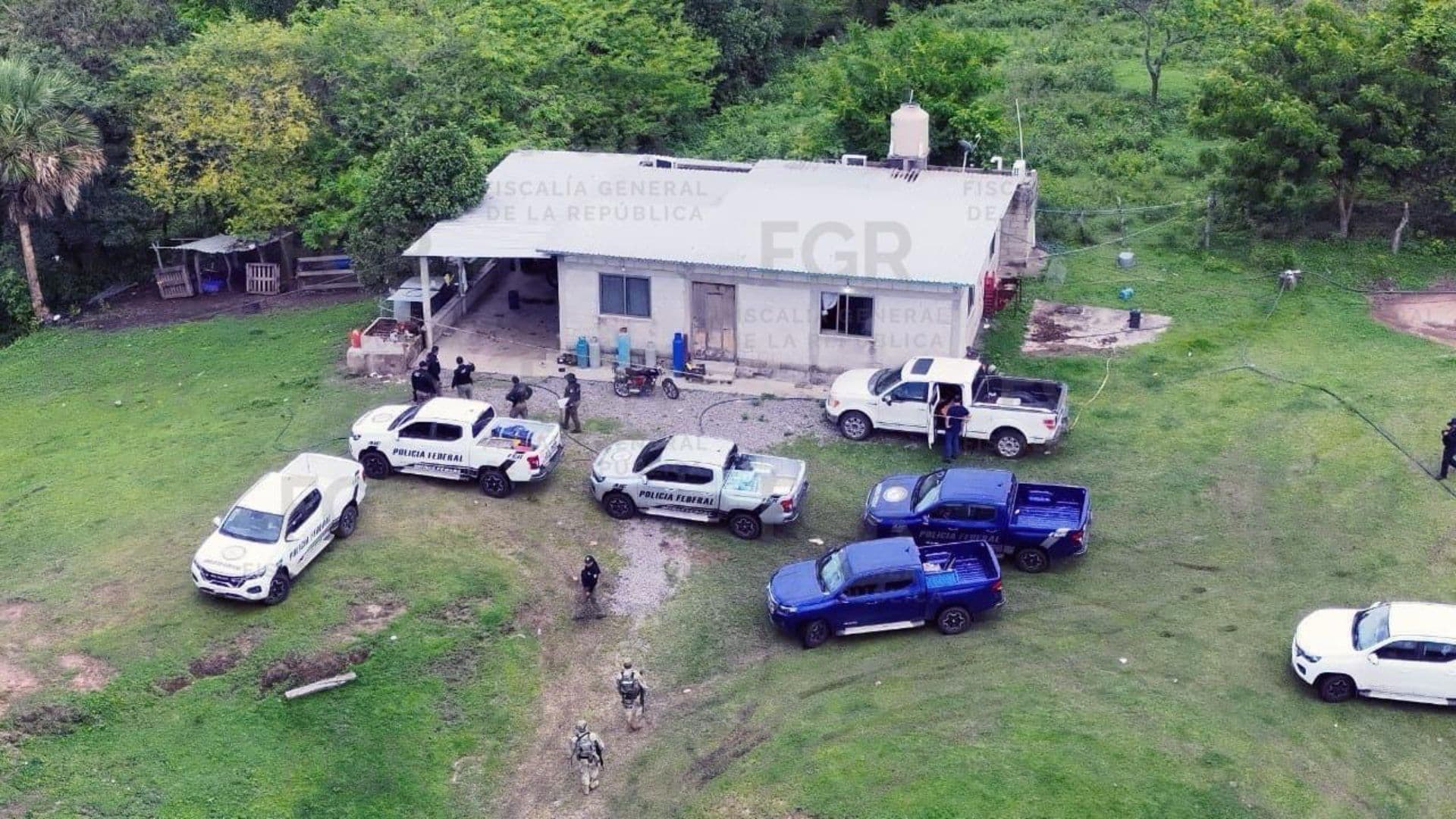 Asegura Fgr Droga, Armas Y Explosivos En Cateos En Tierra Blanca