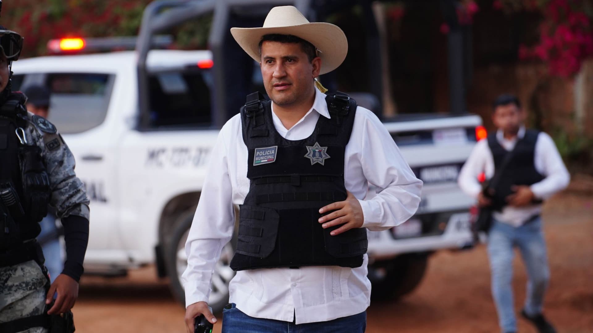 Carlos Manzo, alcalde de Uruapan, Michoacán, fue asesinado durante un evento público en 2025