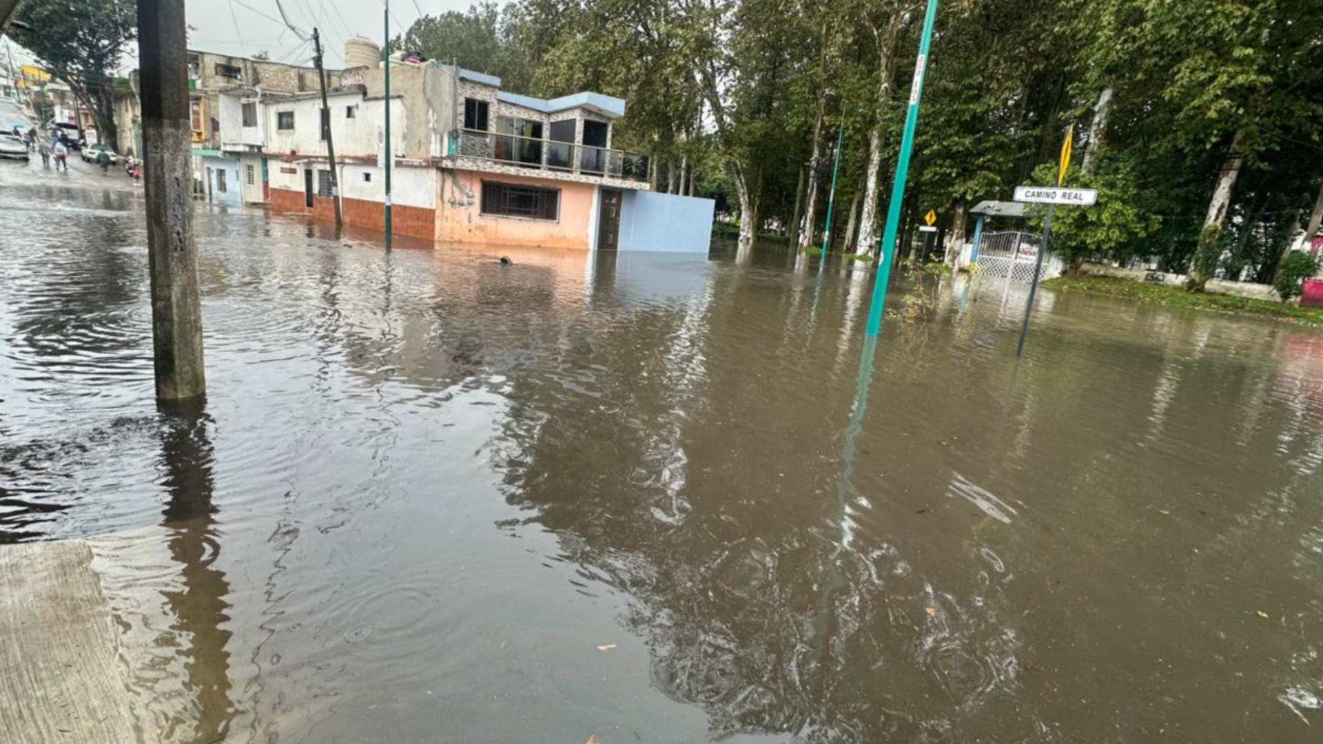 Las lluvias en Xalapa dejaron un saldo trágico: 2 muertes y más de 1,325 personas afectadas