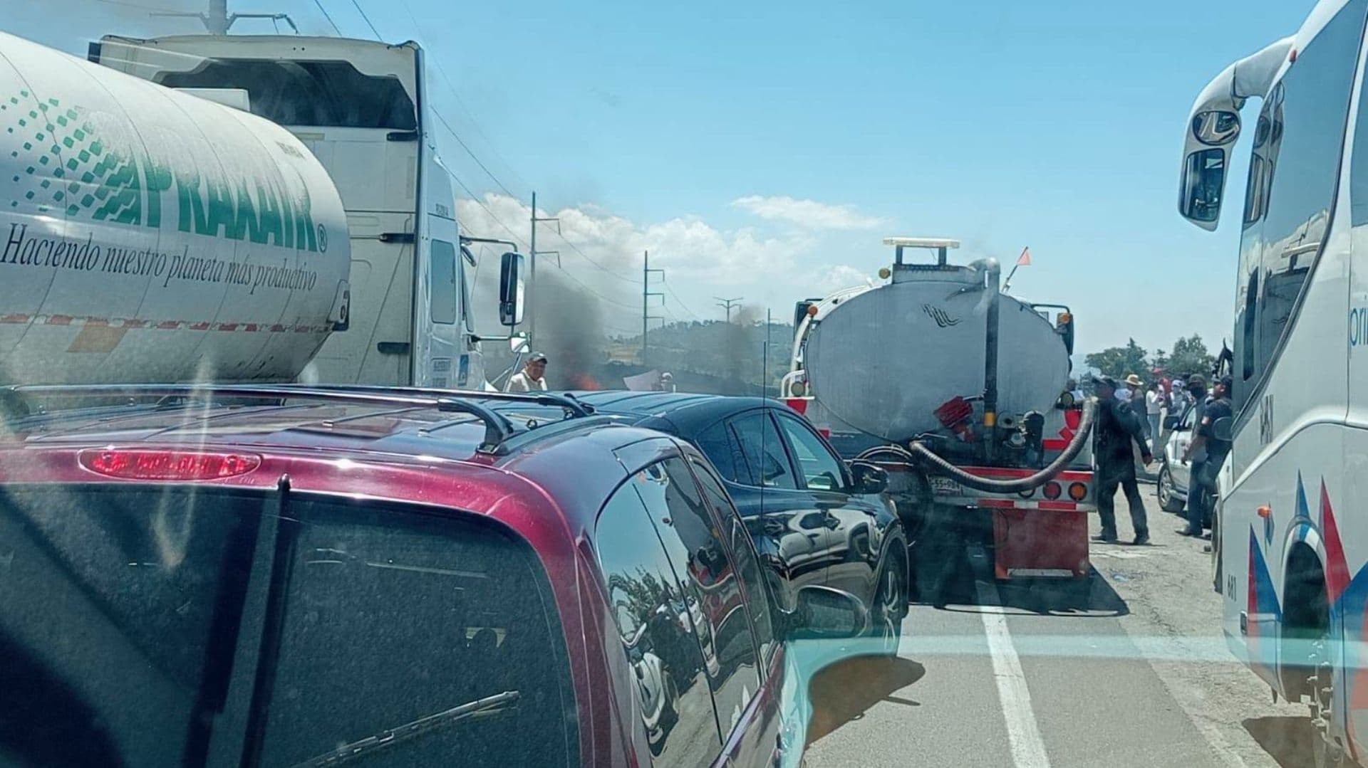 No hay paso en la autopista México-Puebla.
