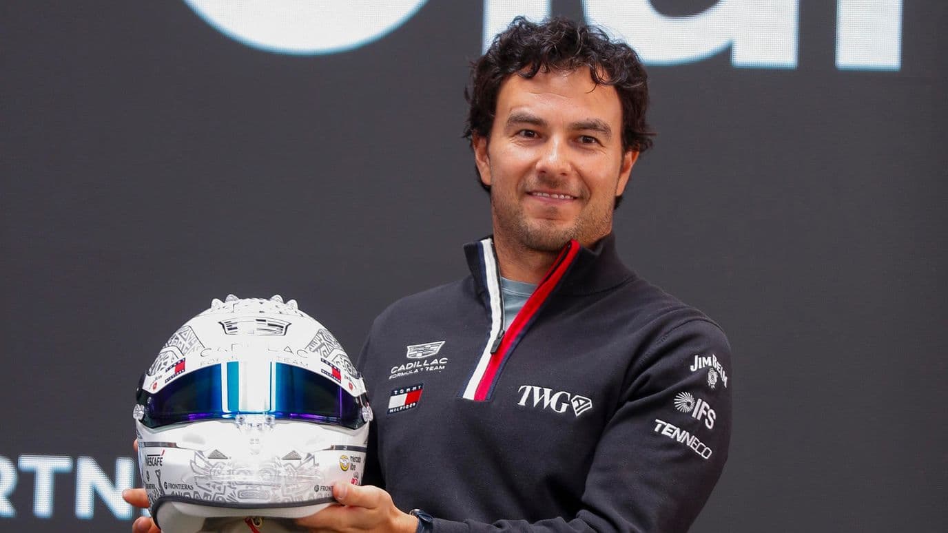 Segio 'Checo' Pérez renueva contrato con Cadillac