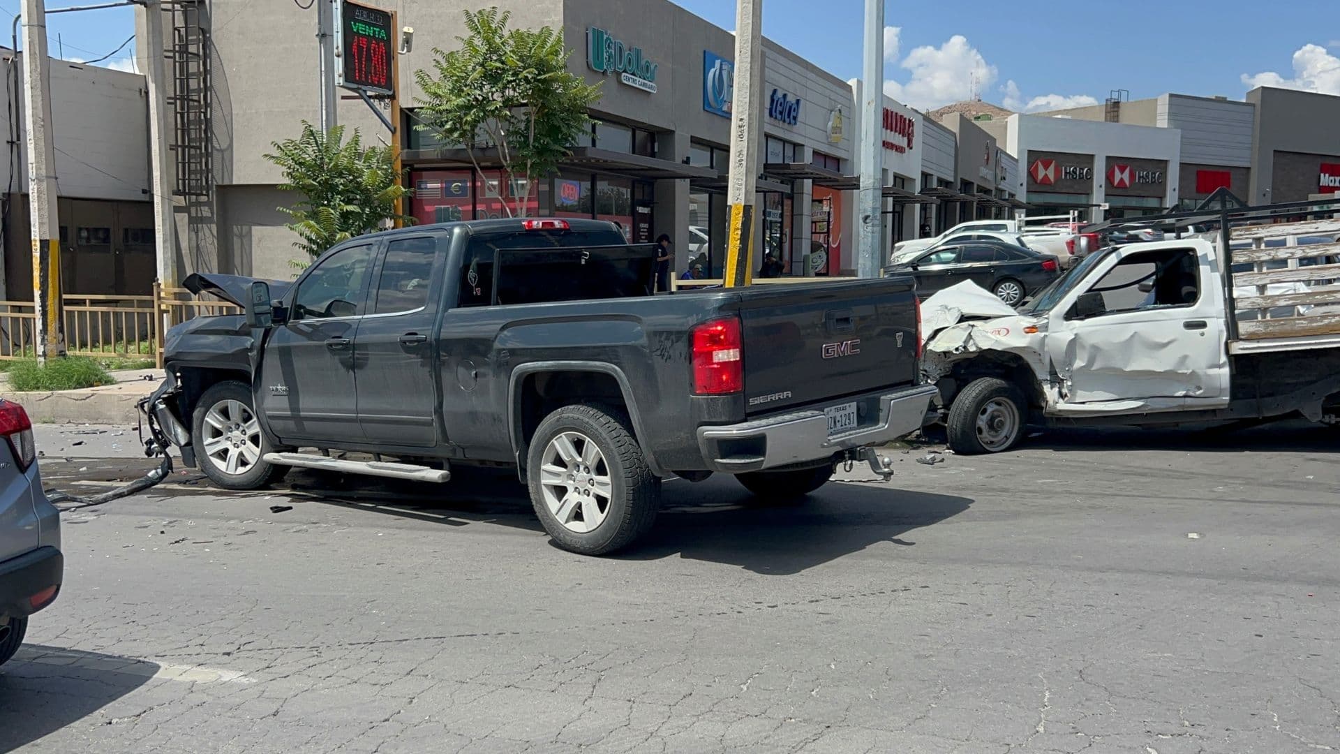 A pesar de lo aparatoso del accidente, no se registraron personas lesionadas.