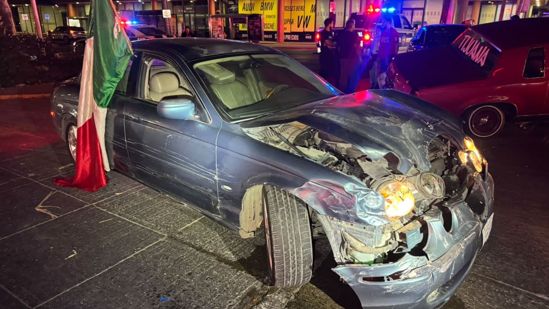 Riña entre Conductores Termina en Choque que Involucró a Cinco Vehículos en Tijuana, BC