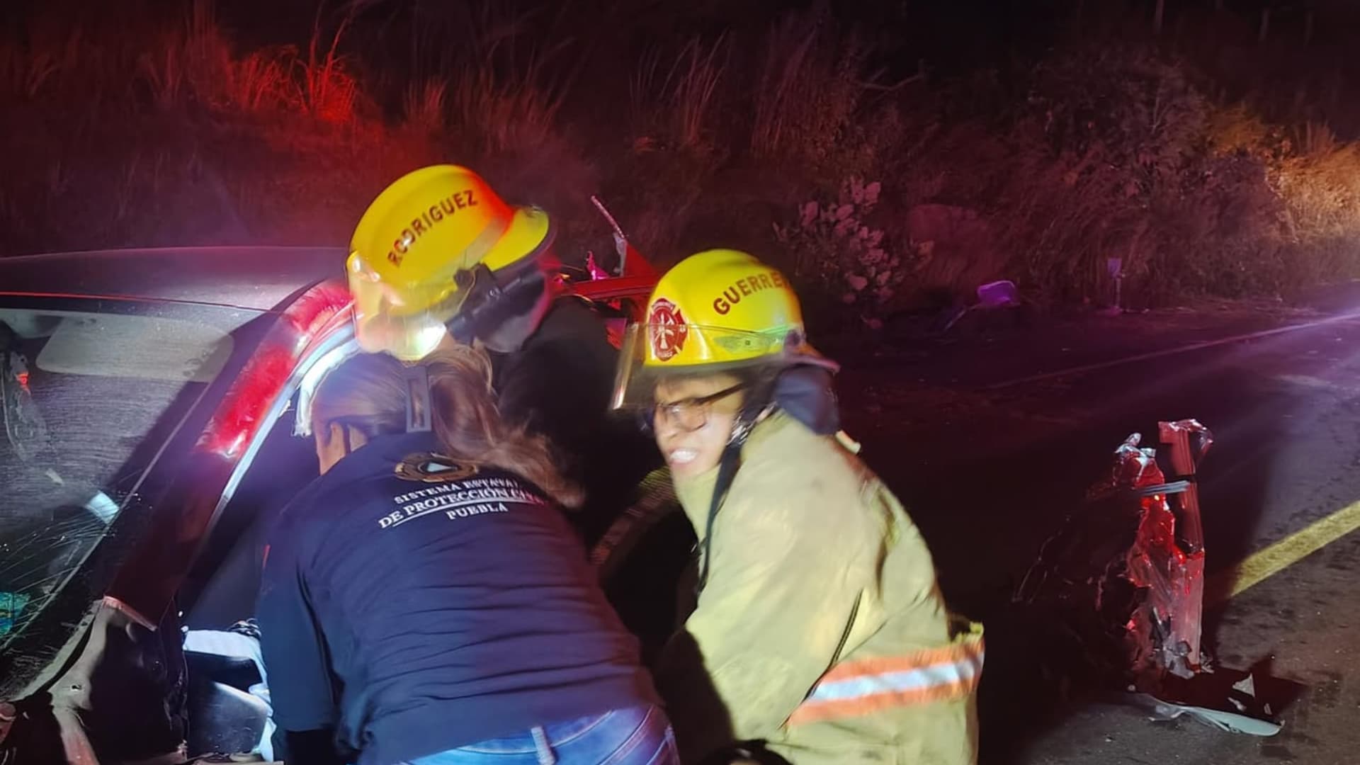 Accidente Choque Dos Automóviles Muerto Lesionado Autopista Siglo XXI Atlixco Puebla