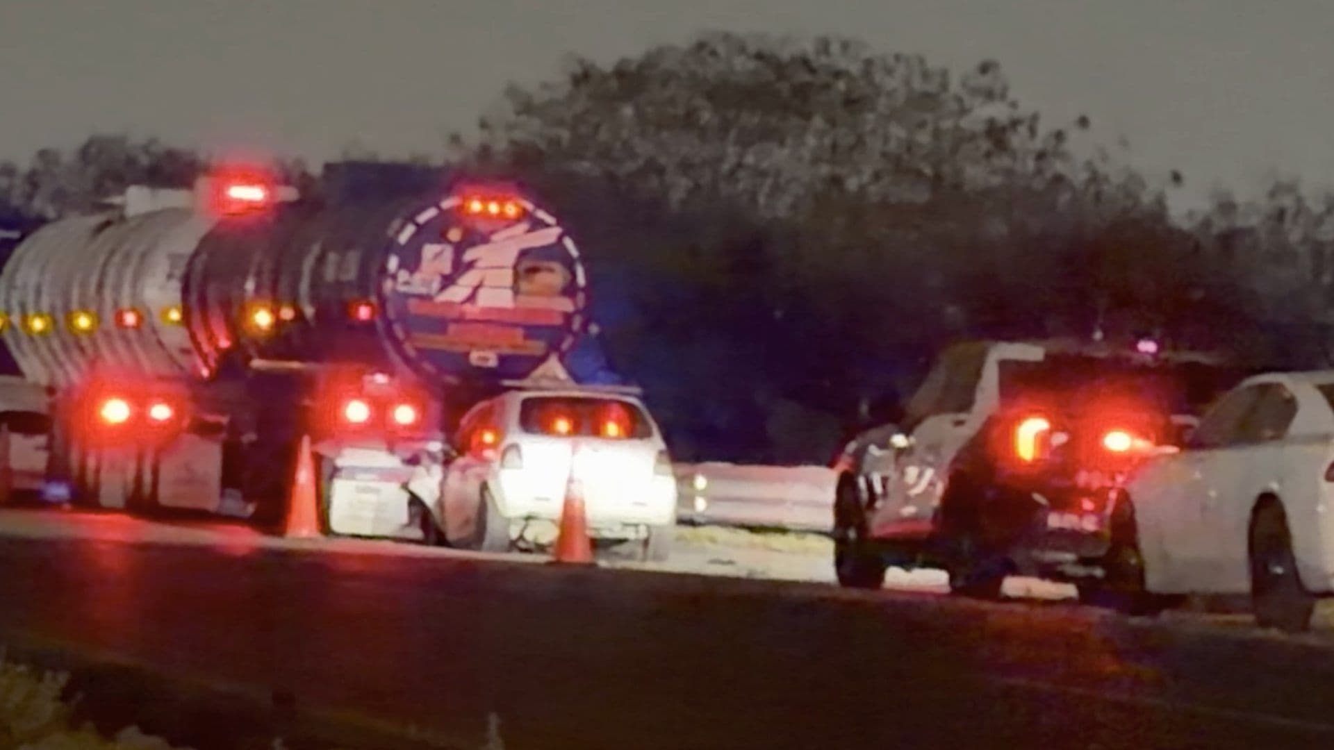 Deja un muerto choque contra trailer