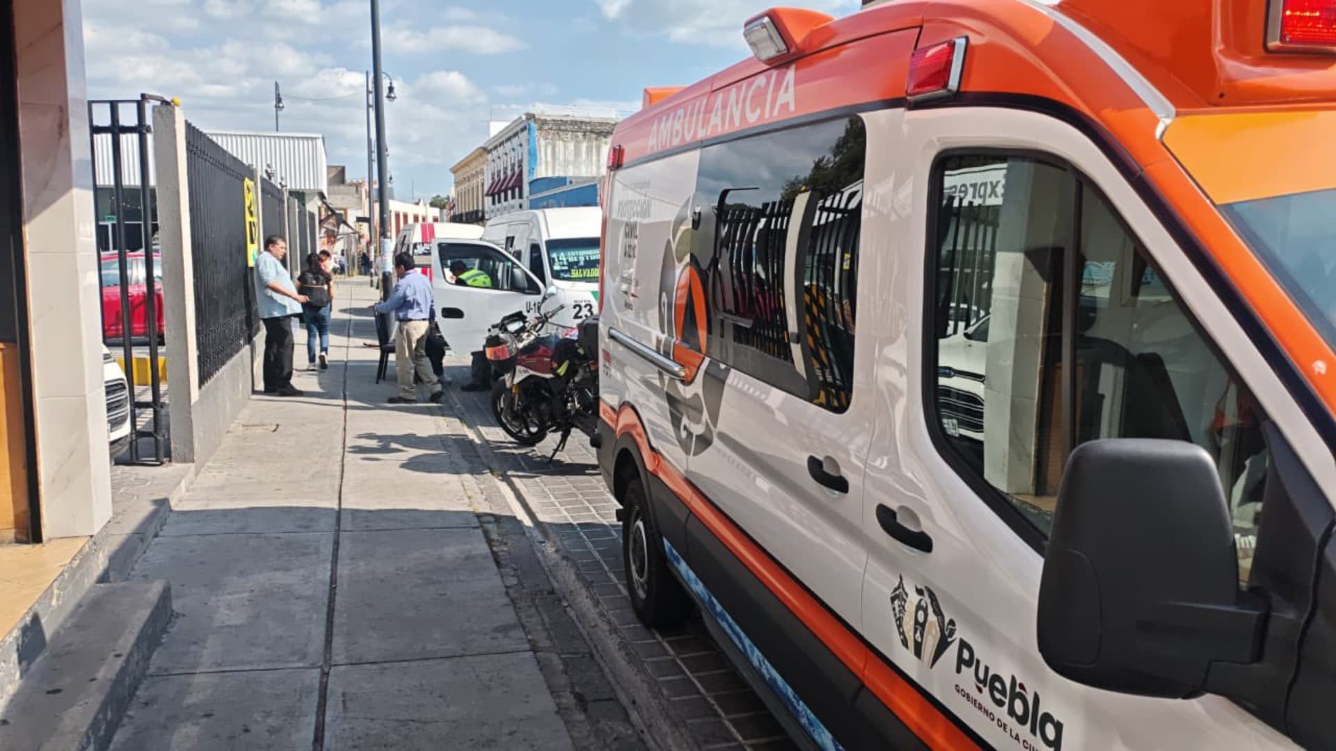 Accidente Choque Dos Unidades Transporte Público Cuatro Lesionados Centro Histórico Puebla