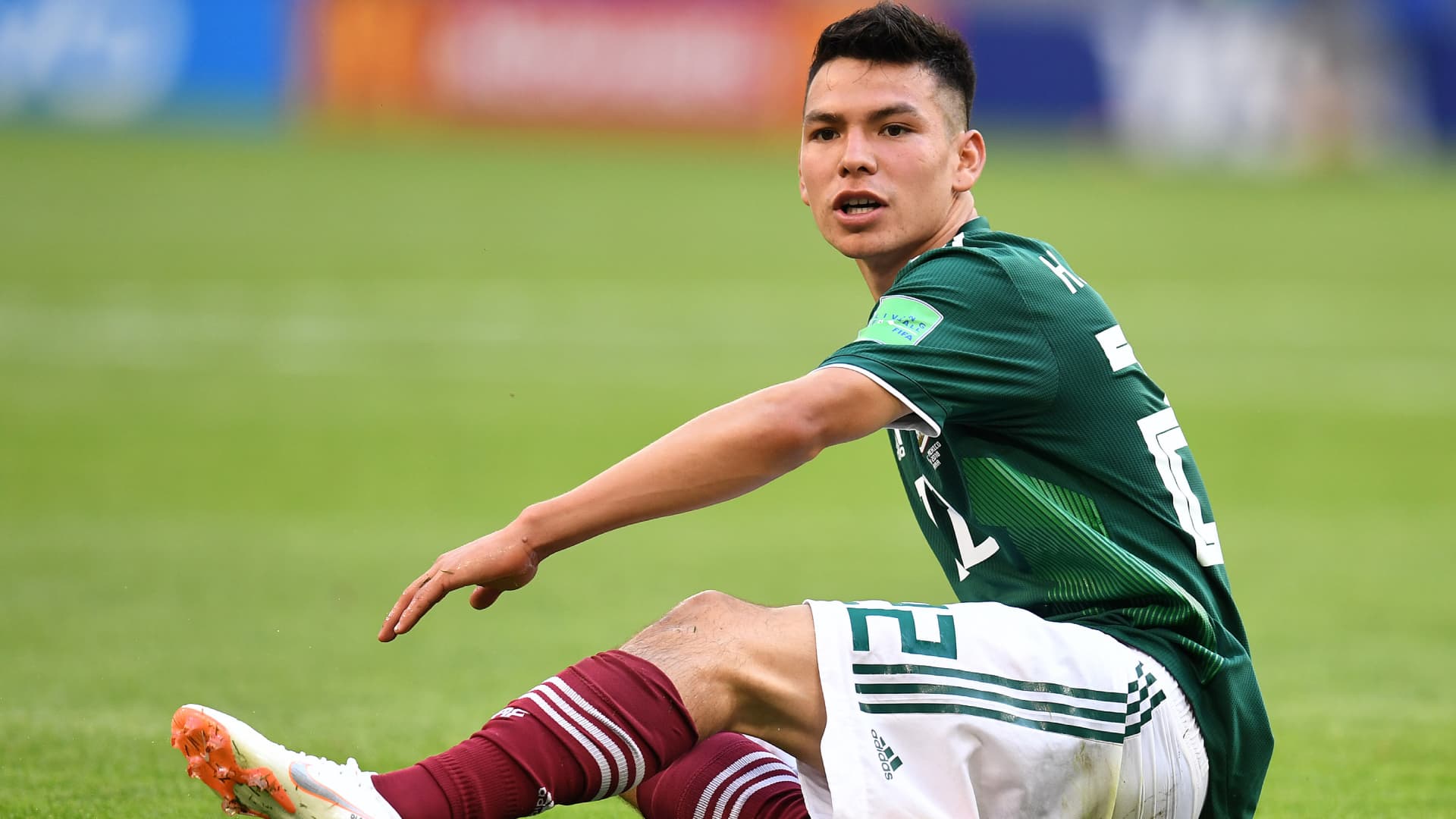 Hirving Lozano durante un partido de la selección mexicana