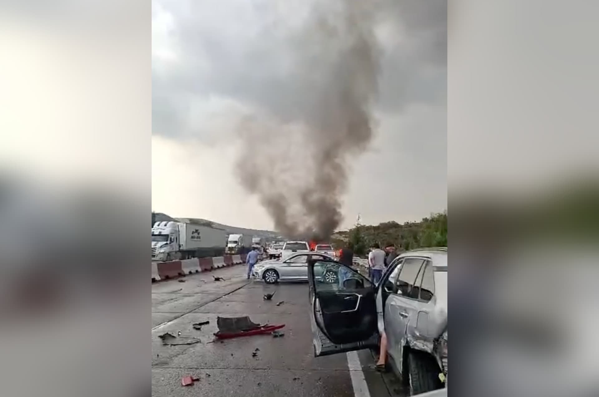 Accidente Choque Múltiple Vehículos Incendio Arco Norte Ajoloapan Pachuca Puebla
