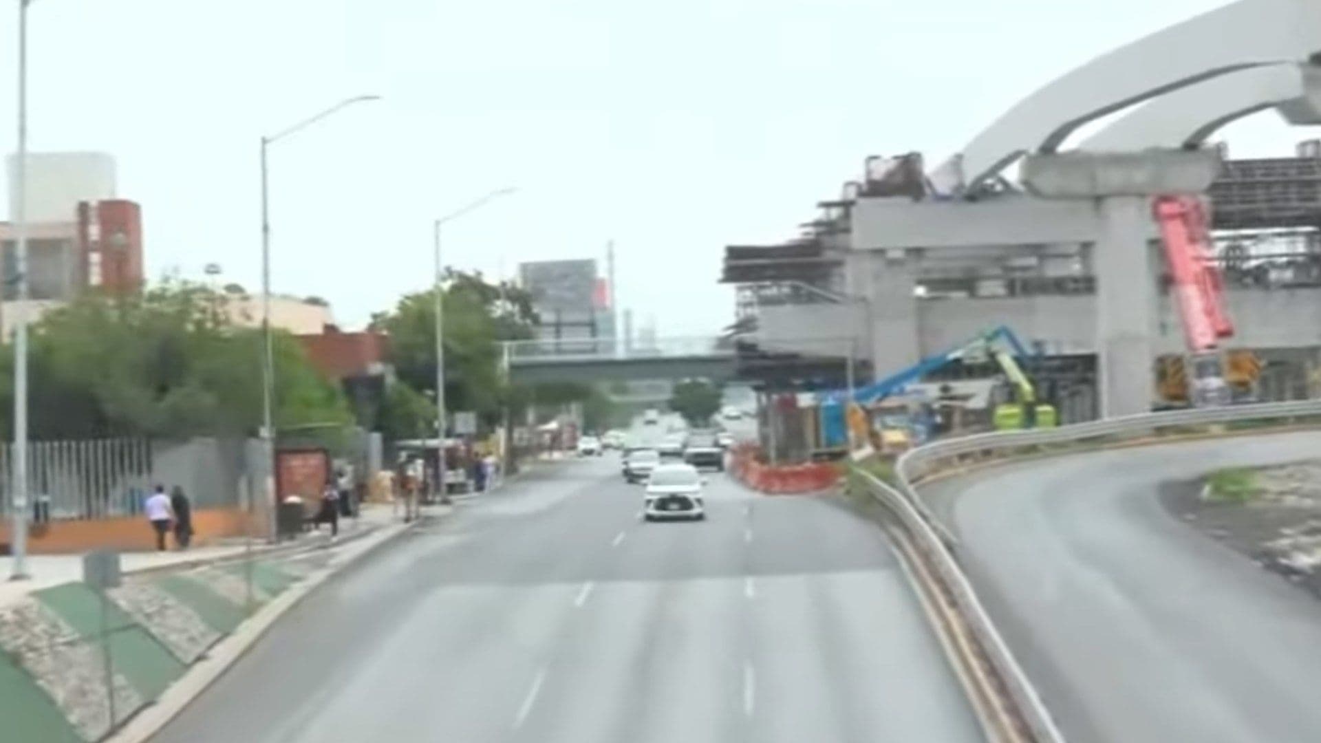 Cierres viales en Avenida Constitución