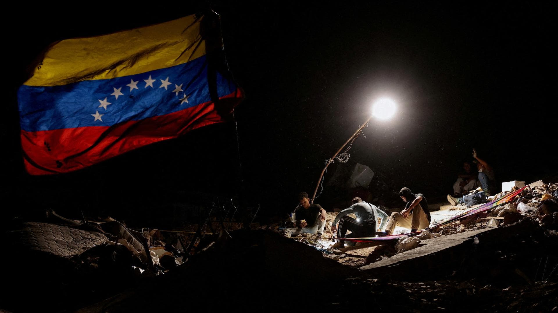 Aumenta cifra de víctimas por terremoto doble en Venezuela