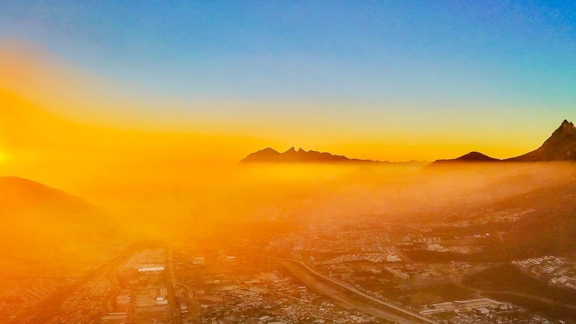 Amanecer en Monterrey, Nuevo León