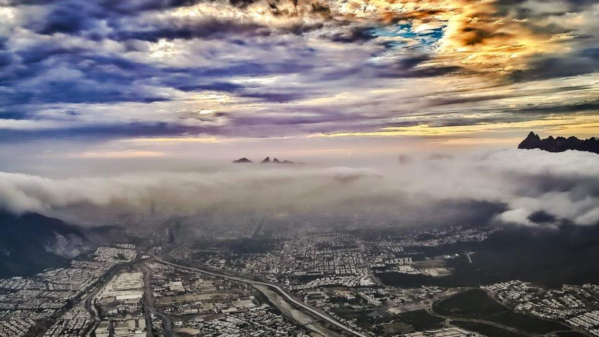 Amanecer en Monterrey, Nuevo León